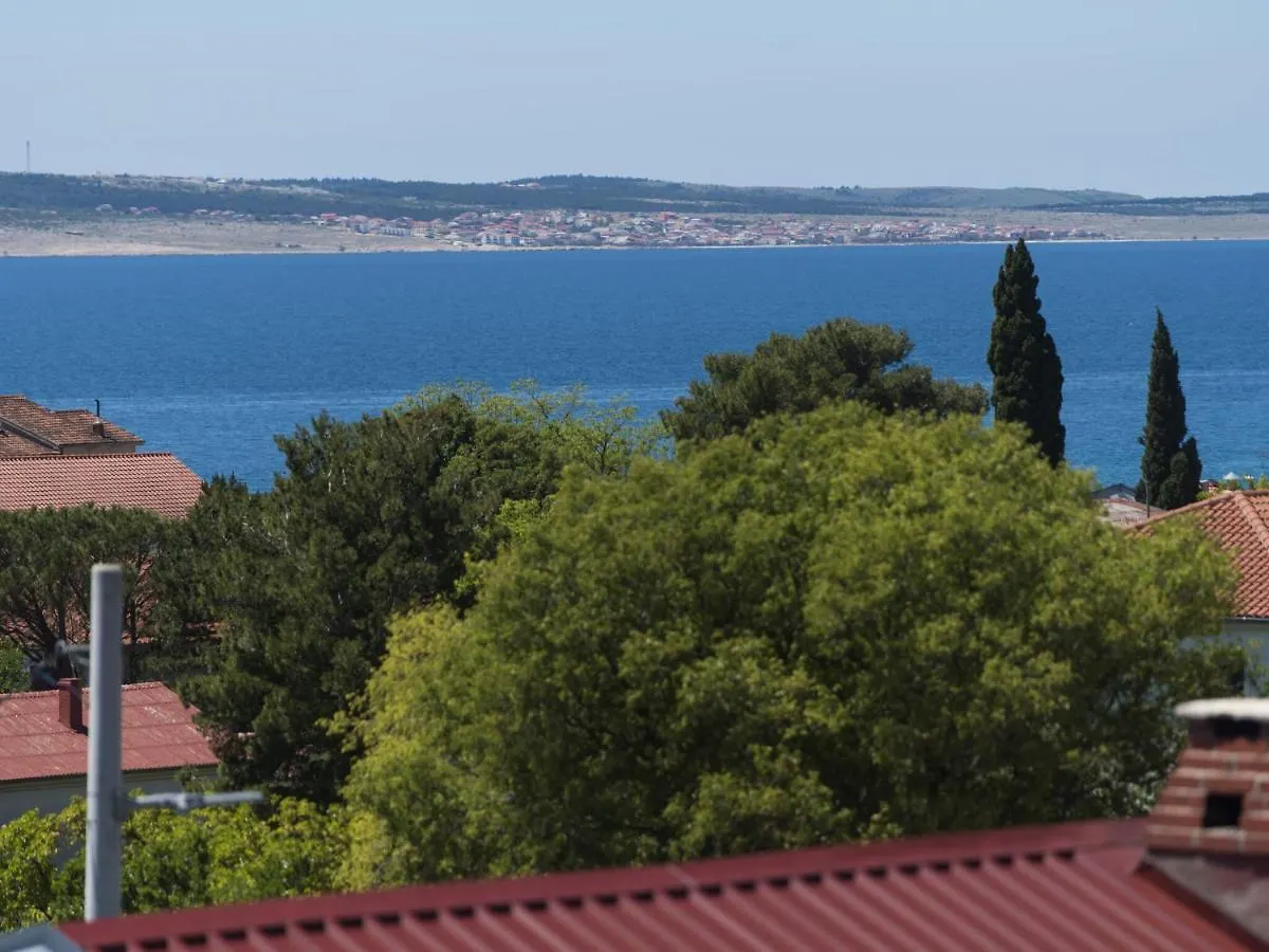 Nice Apartment In Starigrad Paklenica With Terrace 0*,  קרואטיה