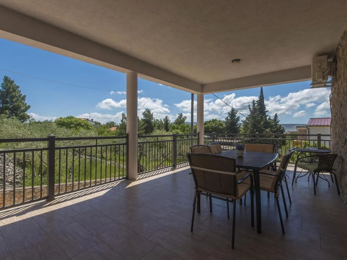 Nice Apartment In Starigrad Paklenica With Terrace 0*,